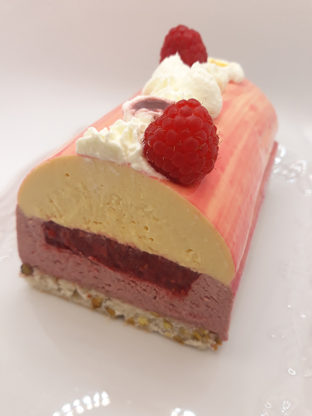 les_cannelines_boutique_buche_passion_framboise_3